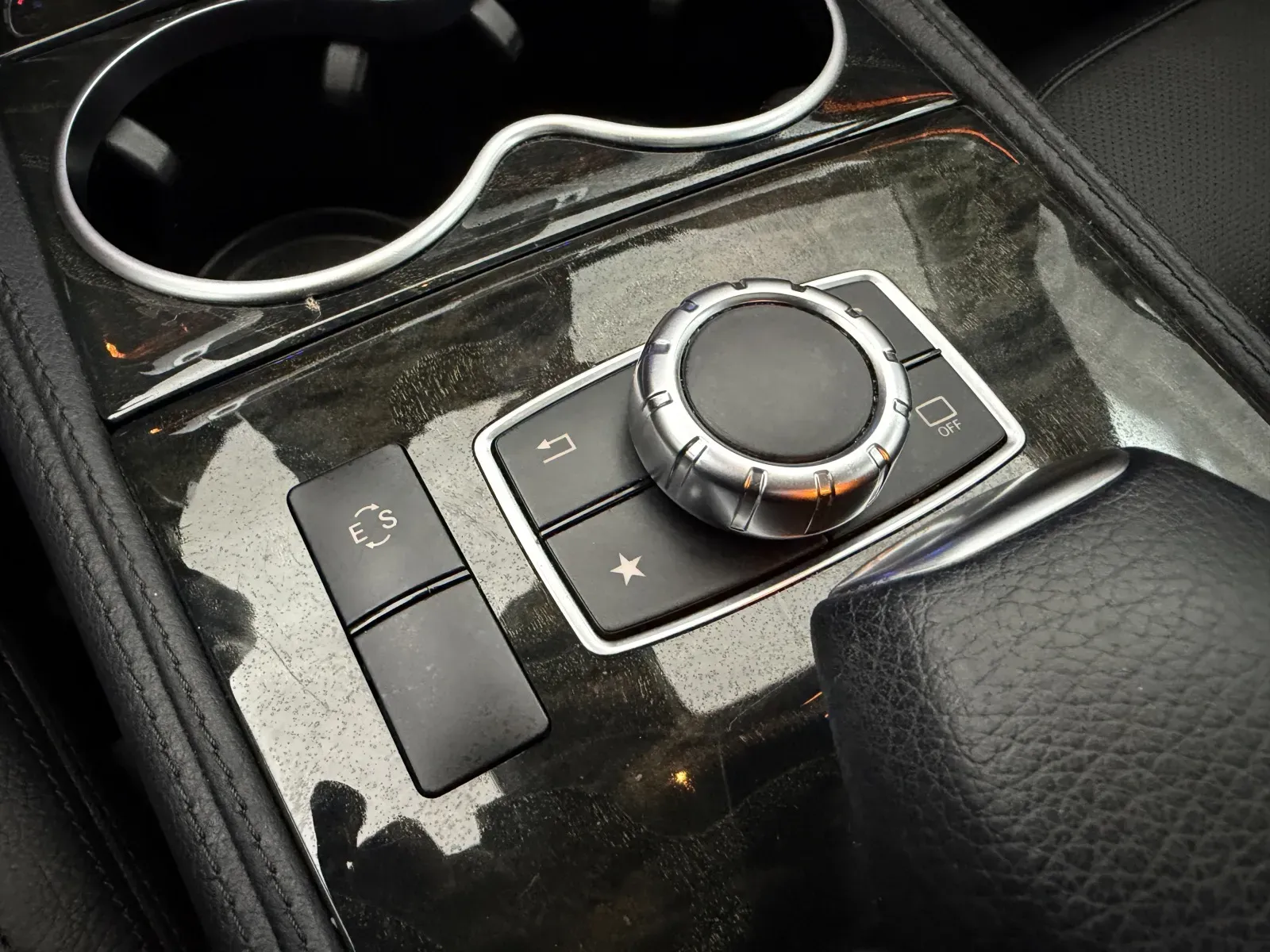Mercedes-Benz CLS photo 27