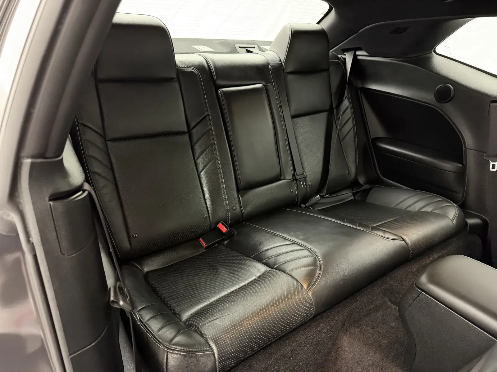 Dodge Challenger photo 26
