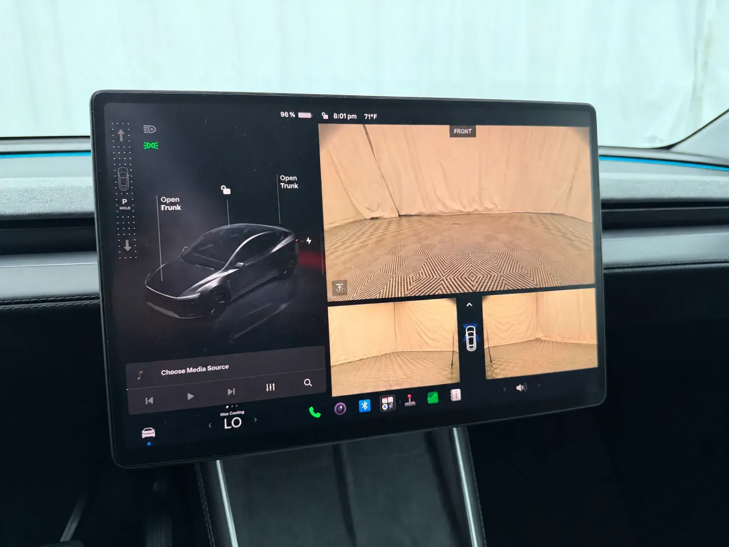 Tesla Model Y photo 18
