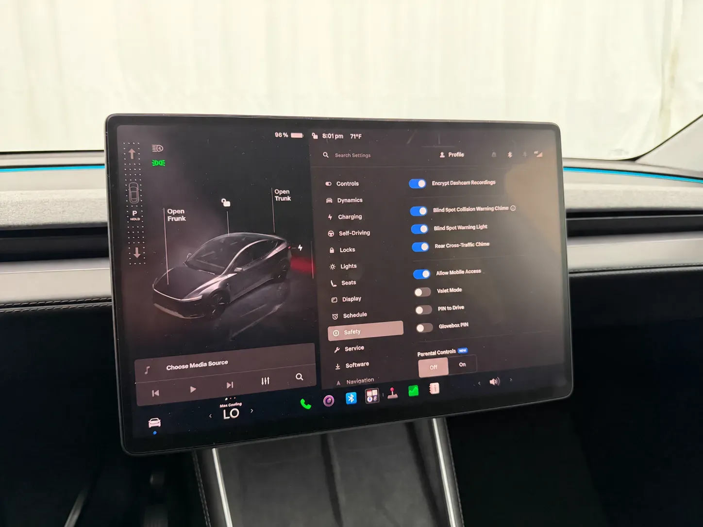Tesla Model Y photo 21
