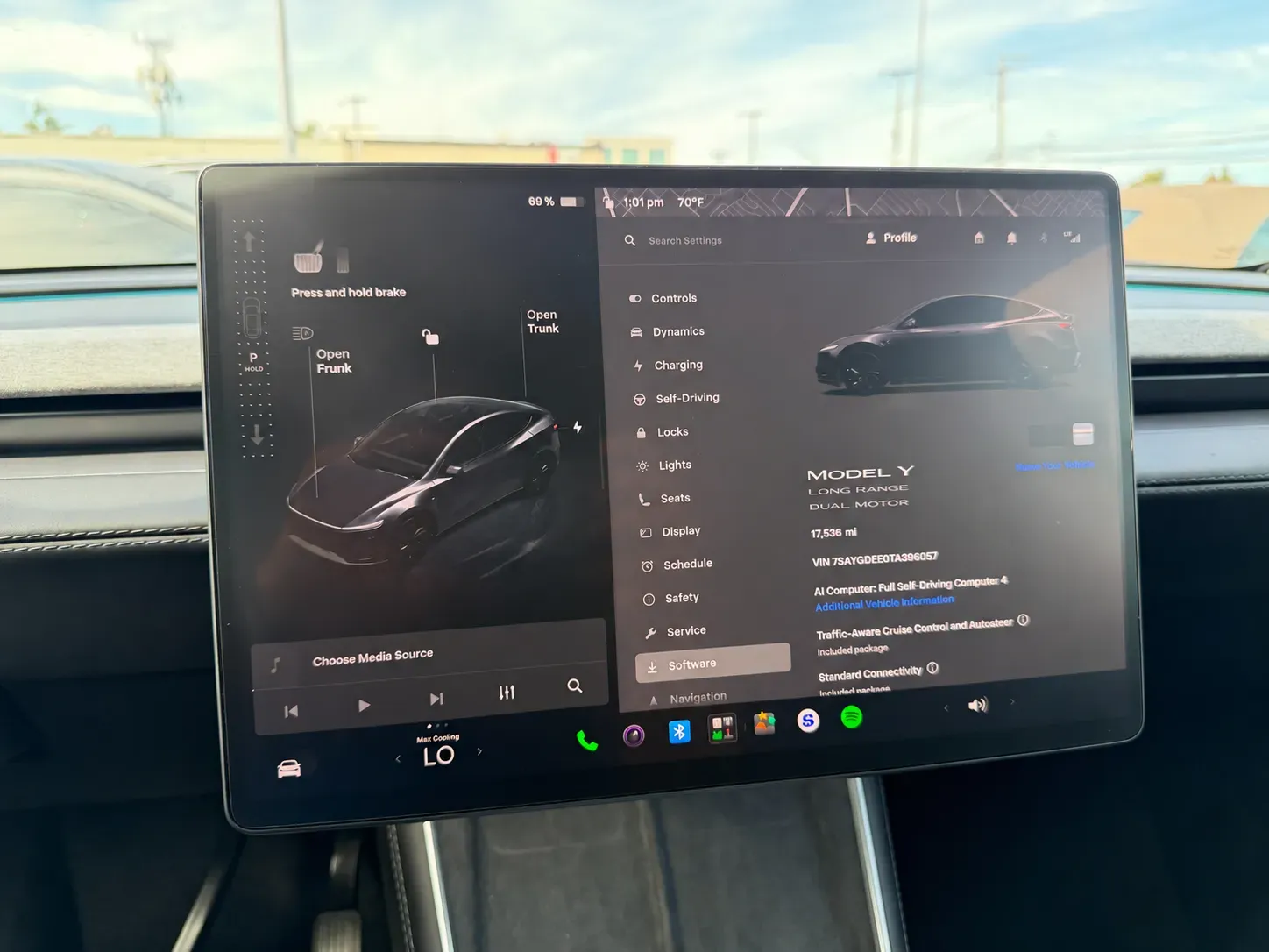 Tesla Model Y photo 25