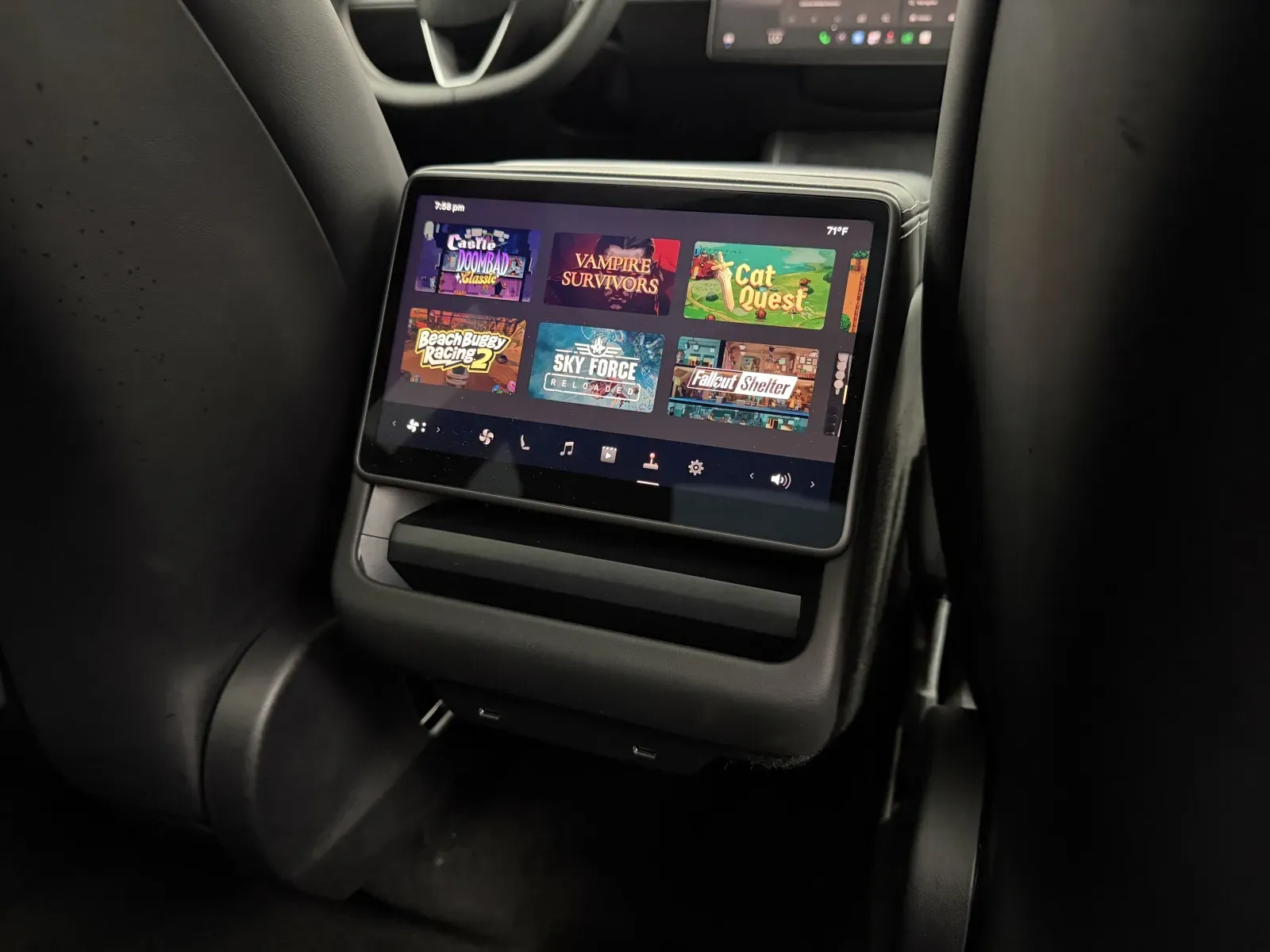 Tesla Model Y photo 34