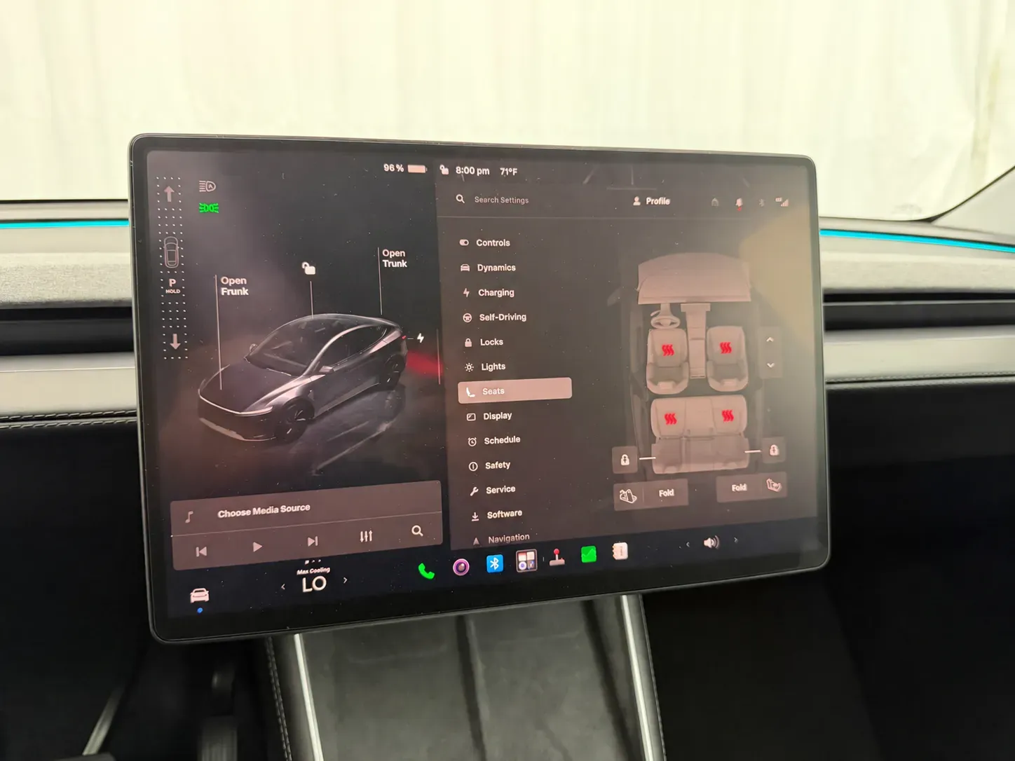 Tesla Model Y photo 24