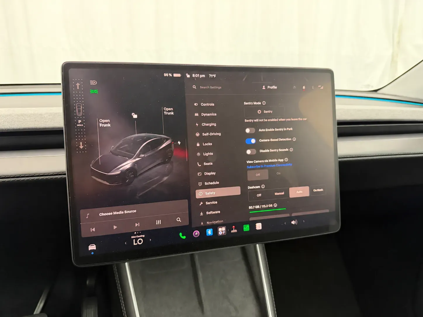 Tesla Model Y photo 27