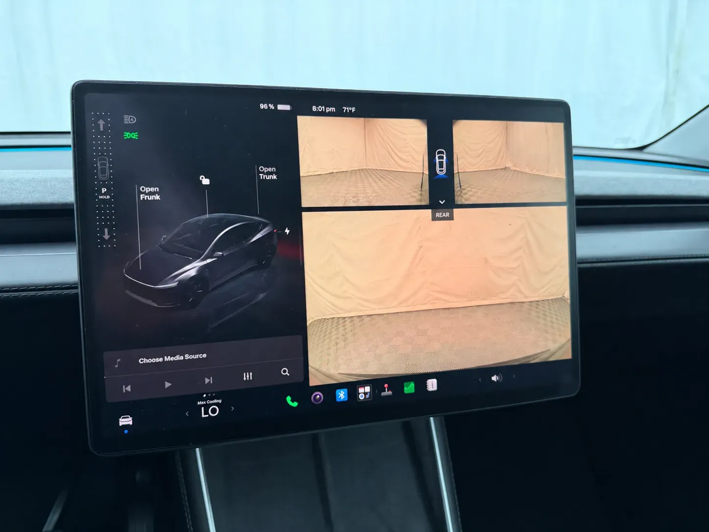 Tesla Model Y photo 19