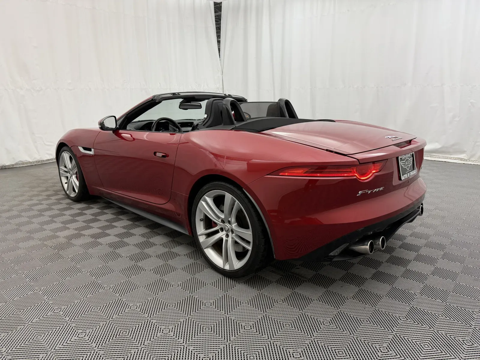Jaguar F-TYPE photo 14