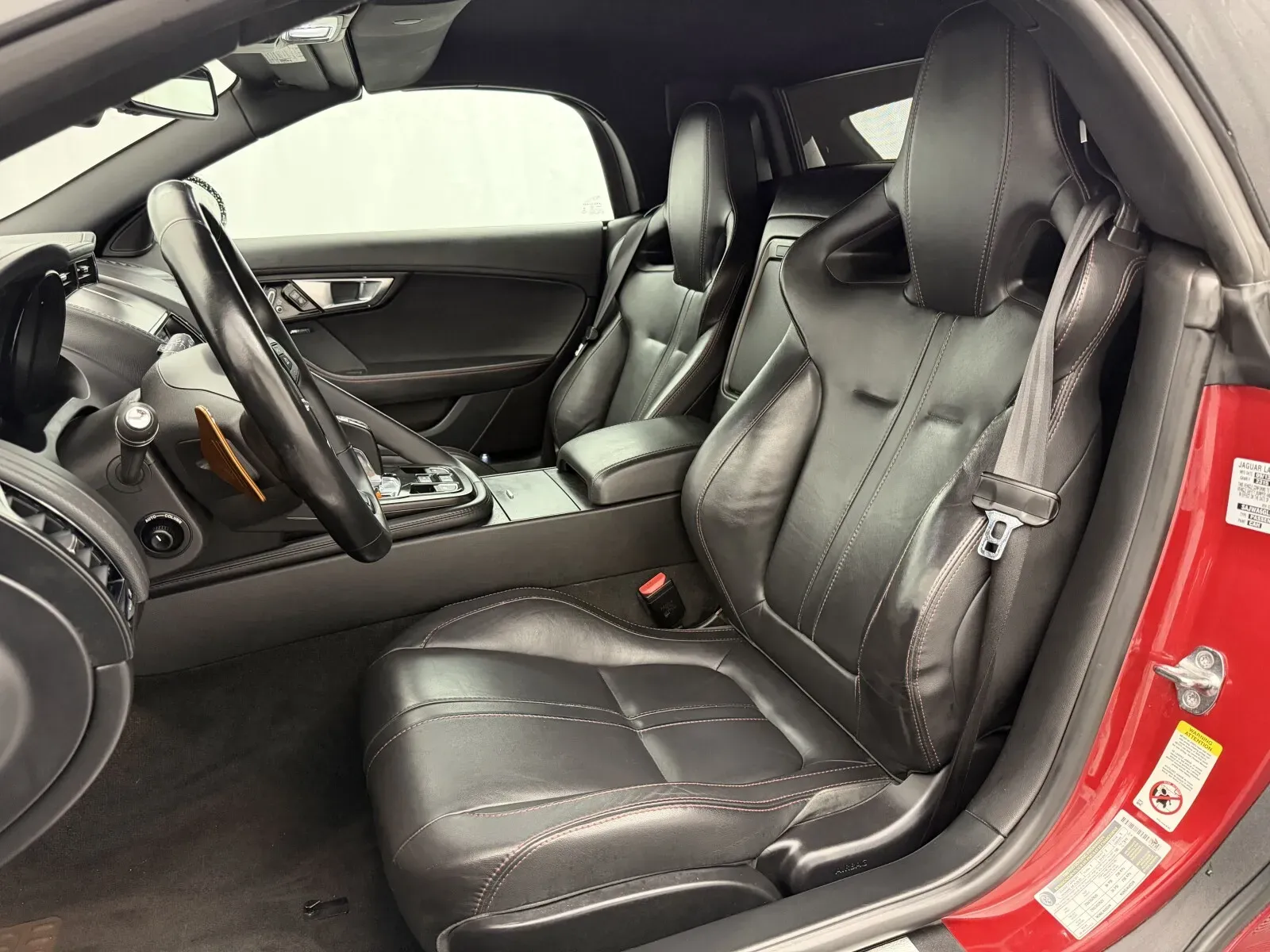 Jaguar F-TYPE photo 16