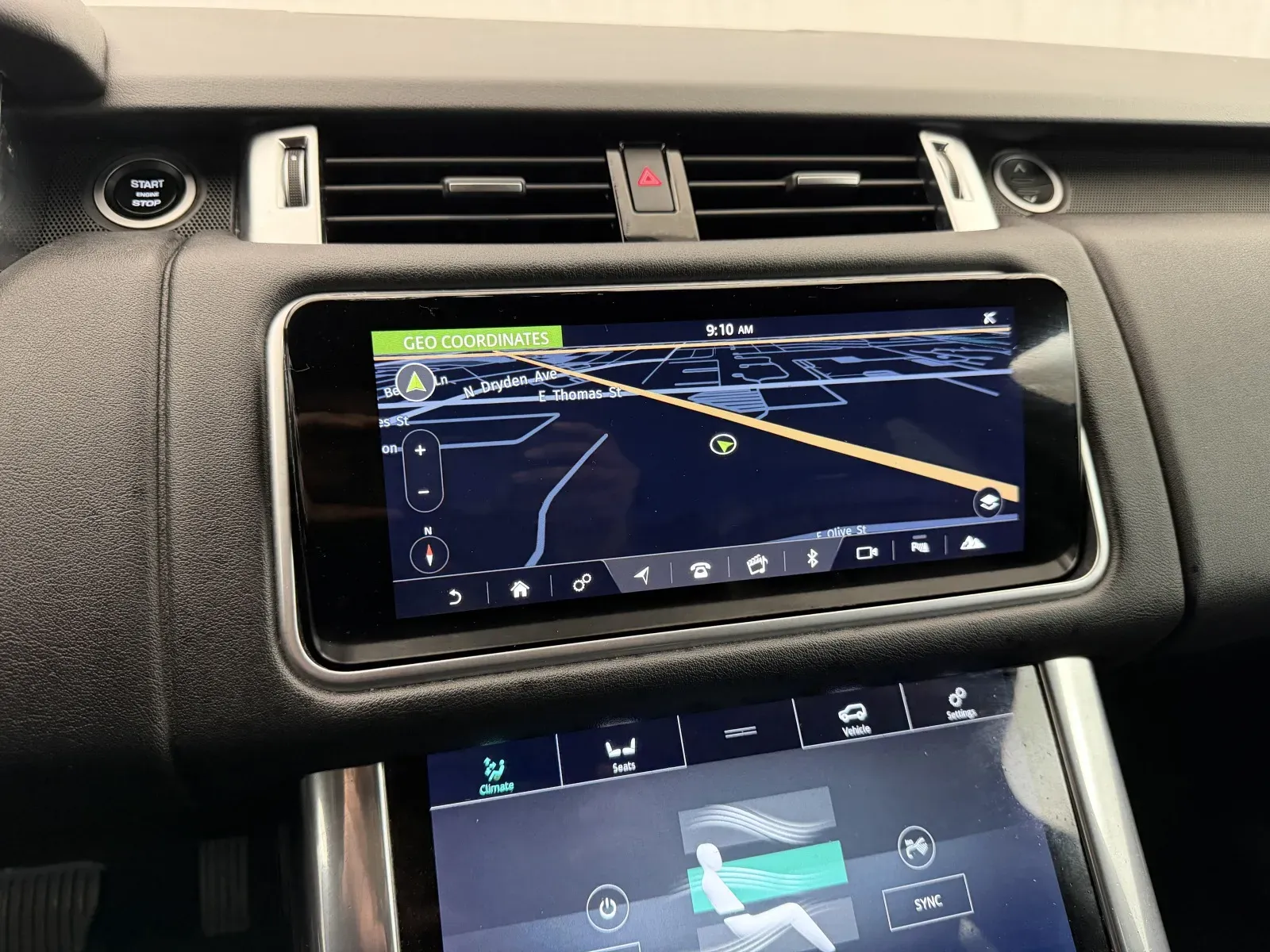 Land Rover Range Rover Sport photo 24