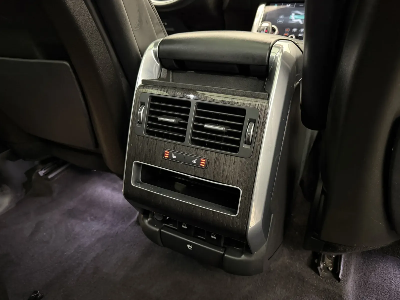 Land Rover Range Rover Sport photo 37