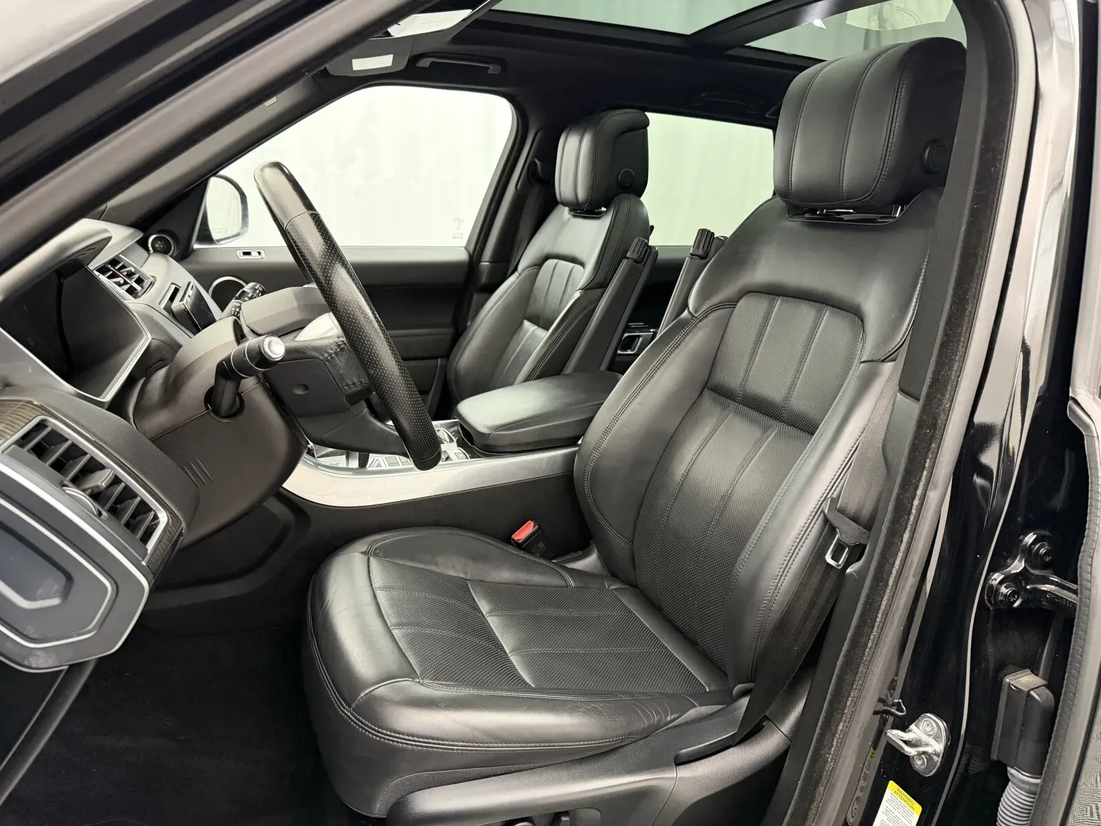 Land Rover Range Rover Sport photo 9