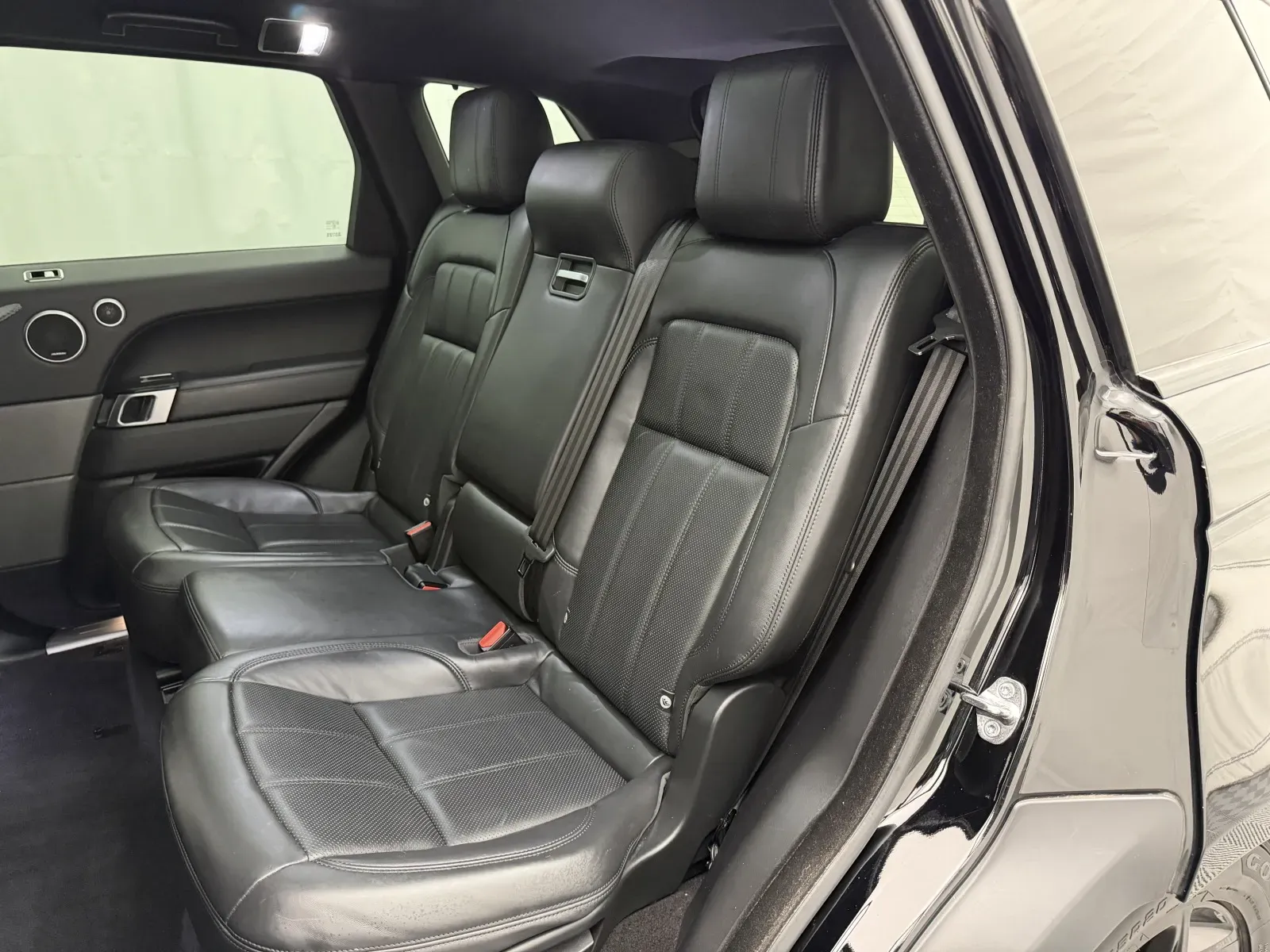 Land Rover Range Rover Sport photo 36