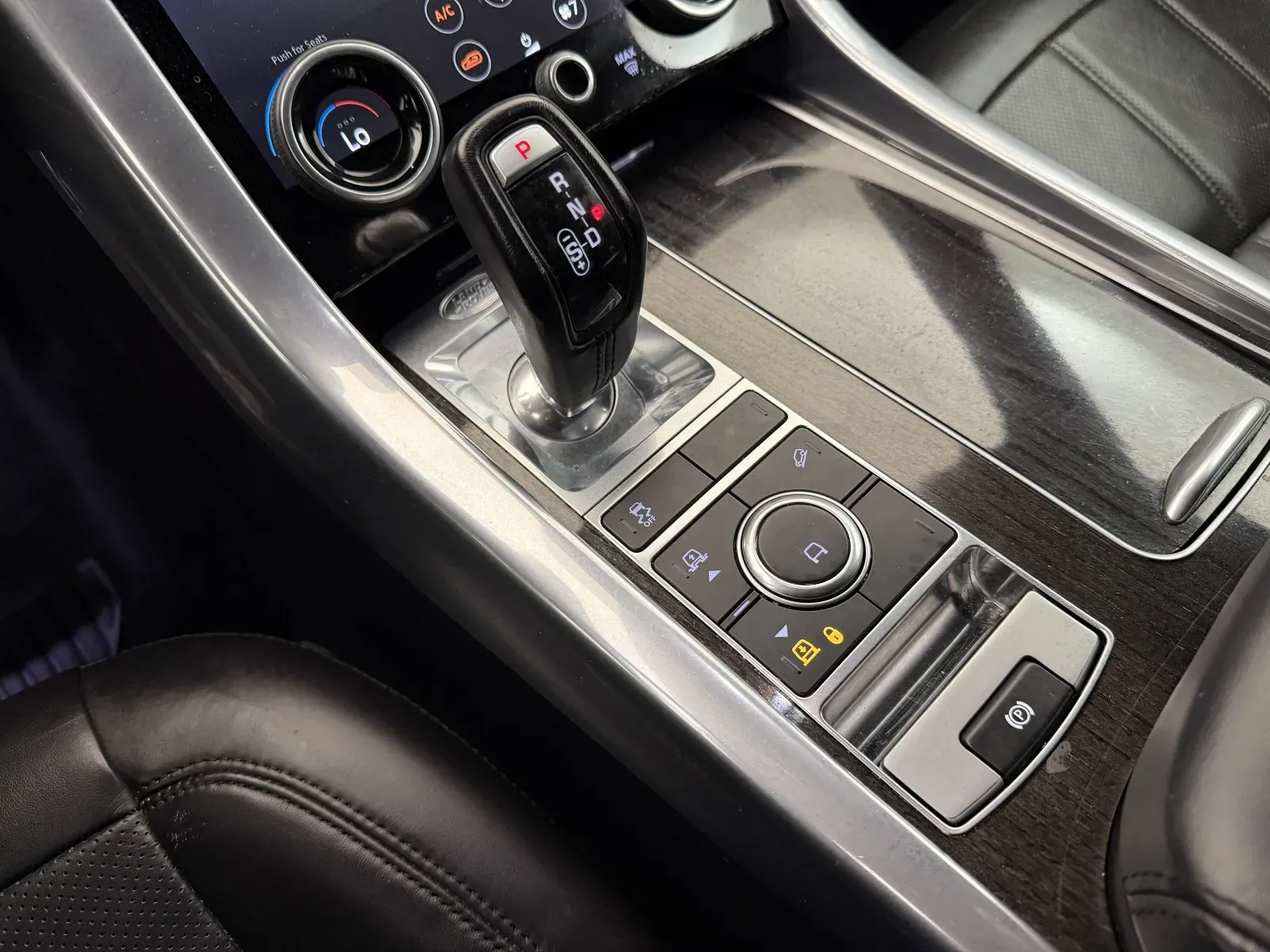 Land Rover Range Rover Sport photo 33