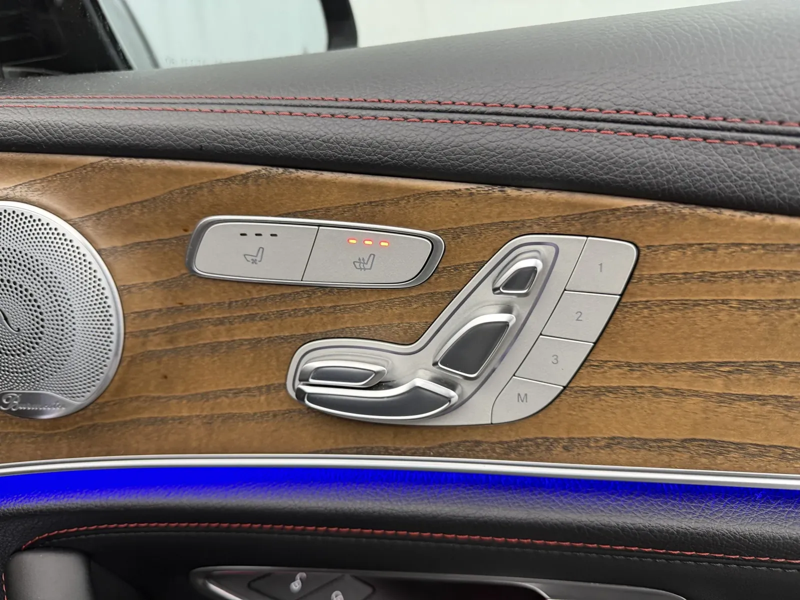 Mercedes-Benz E-Class photo 52
