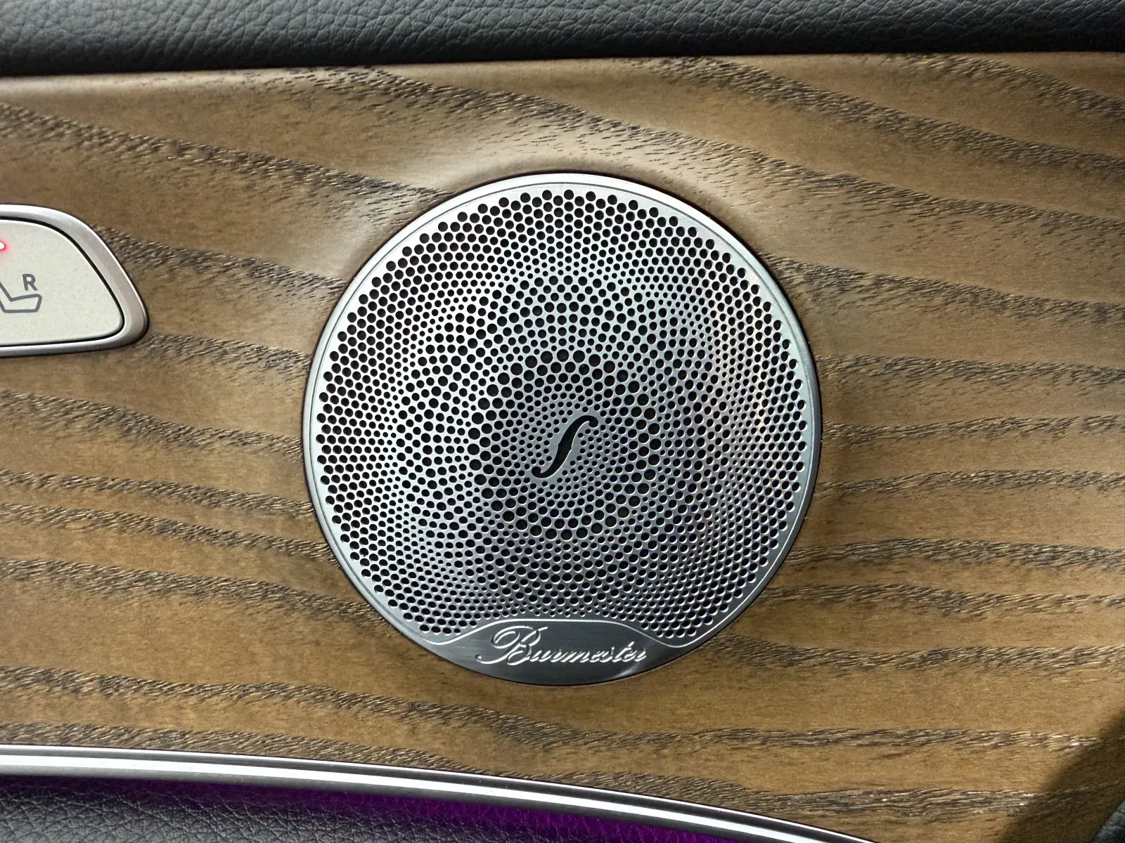 Mercedes-Benz E-Class photo 53