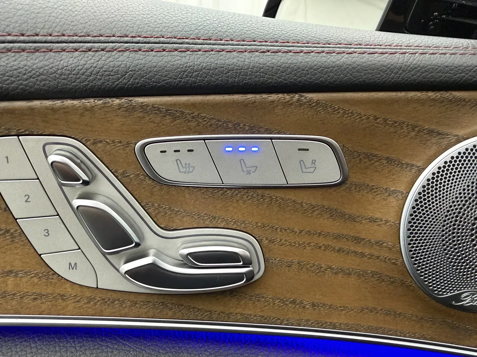 Mercedes-Benz E-Class photo 25