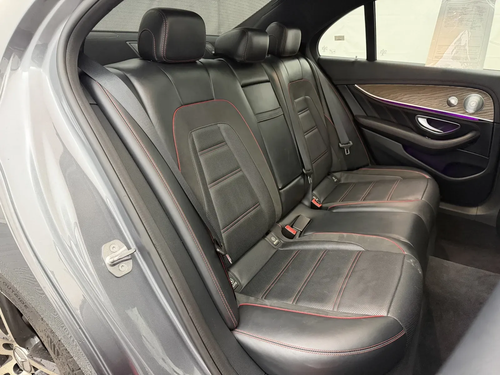 Mercedes-Benz E-Class photo 49