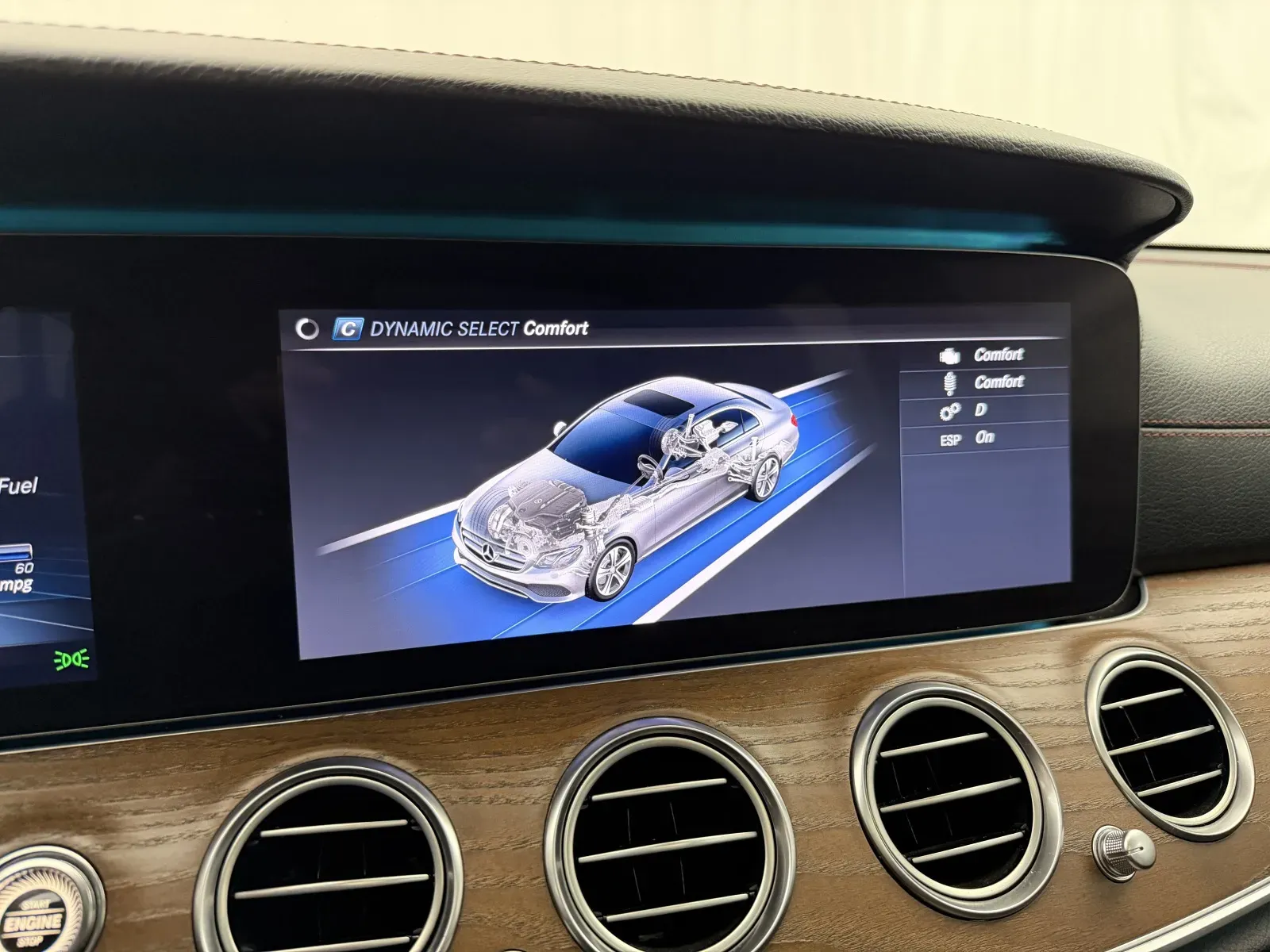 Mercedes-Benz E-Class photo 34
