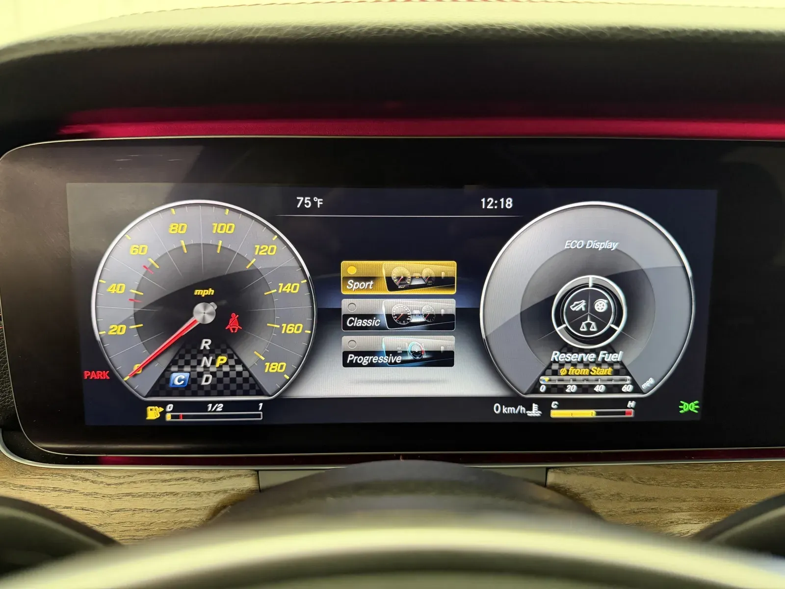 Mercedes-Benz E-Class photo 19