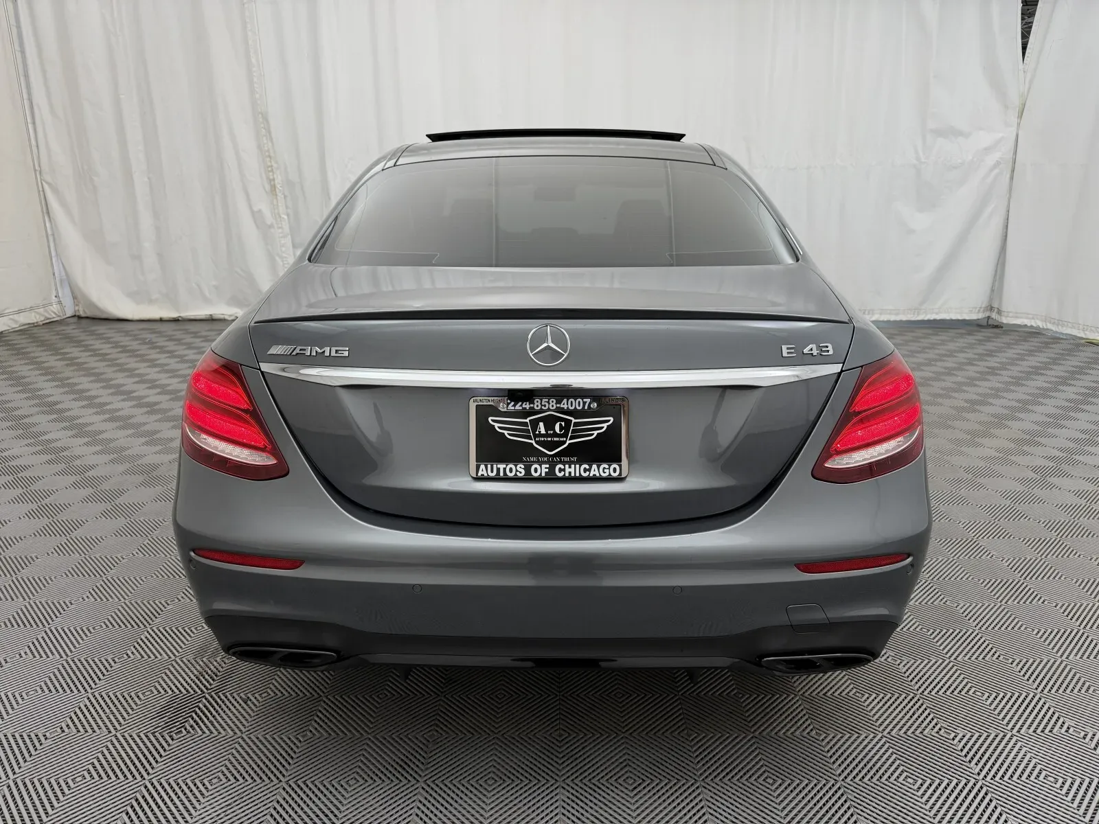 Mercedes-Benz E-Class photo 6