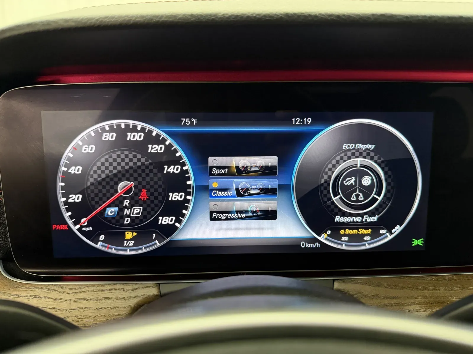 Mercedes-Benz E-Class photo 20