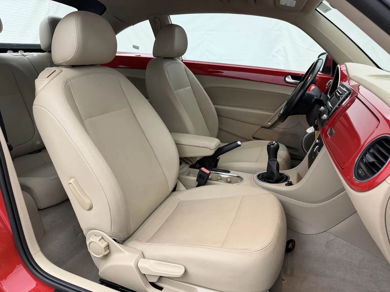 Volkswagen Beetle photo 13