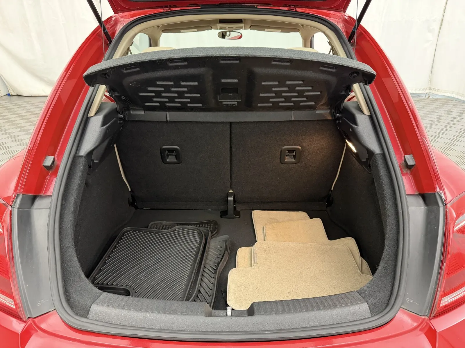 Volkswagen Beetle photo 14