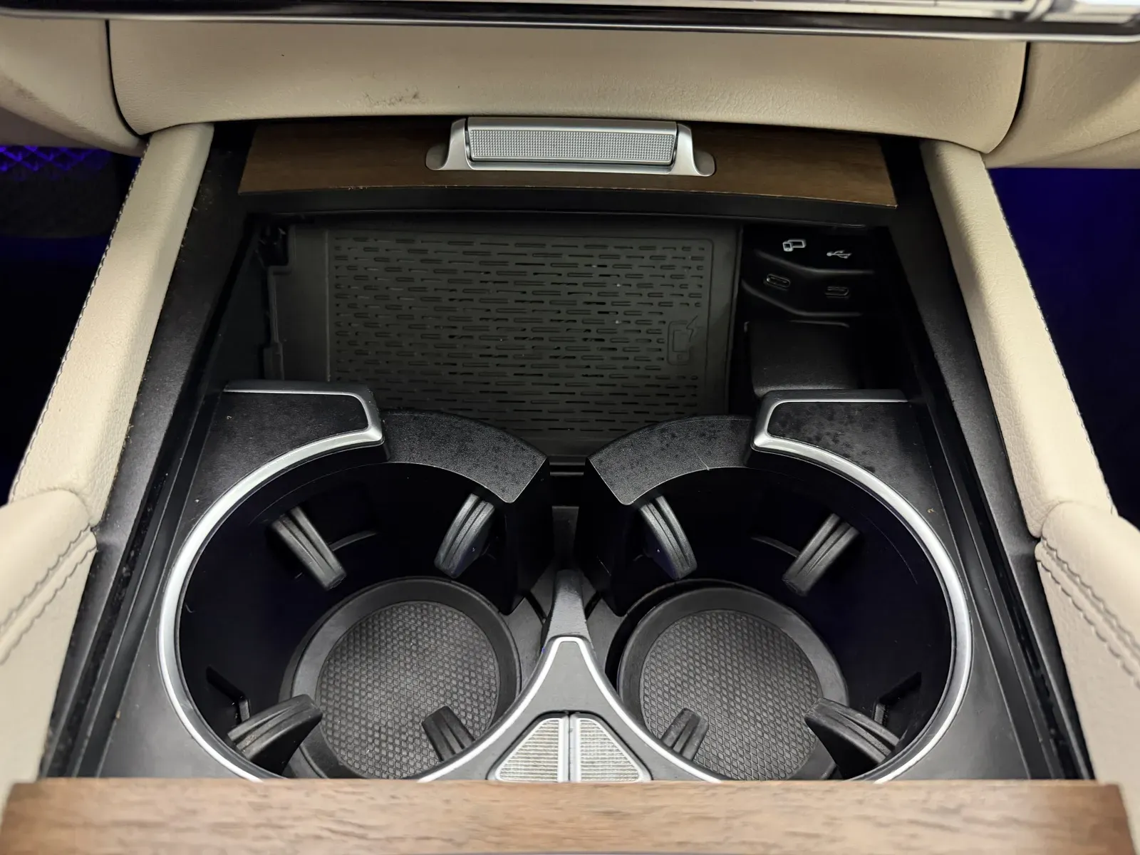 Mercedes-Benz GLS photo 43