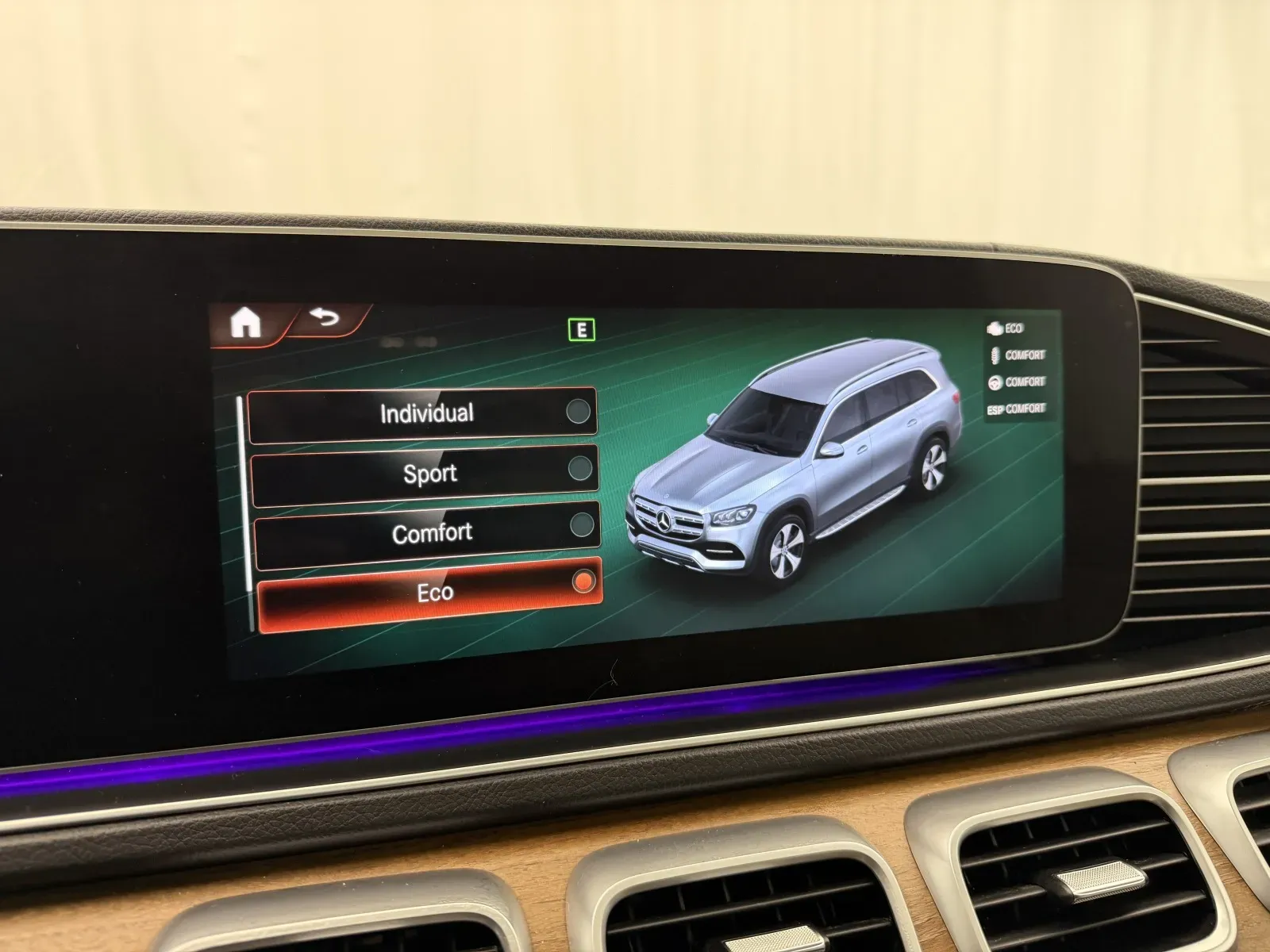 Mercedes-Benz GLS photo 41