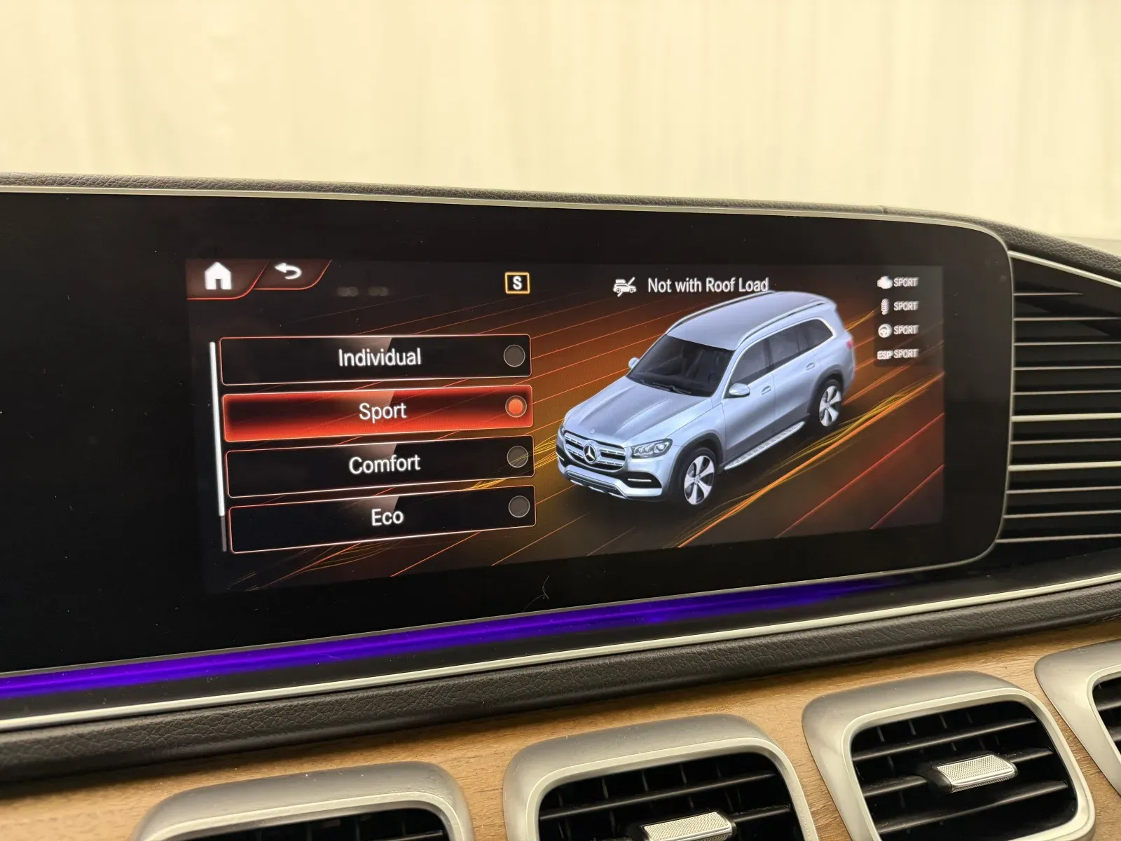 Mercedes-Benz GLS photo 39