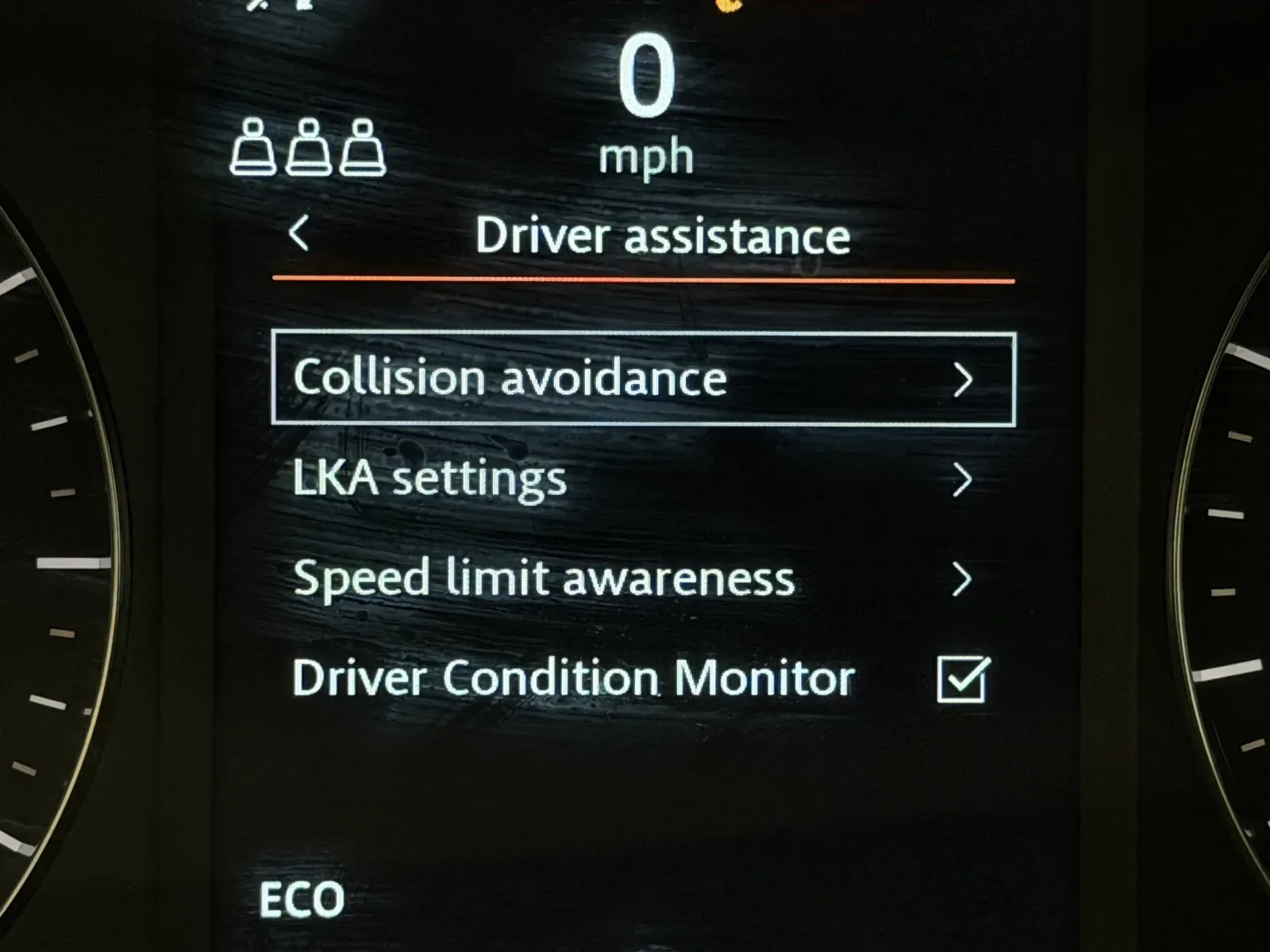 Land Rover Range Rover Velar photo 8