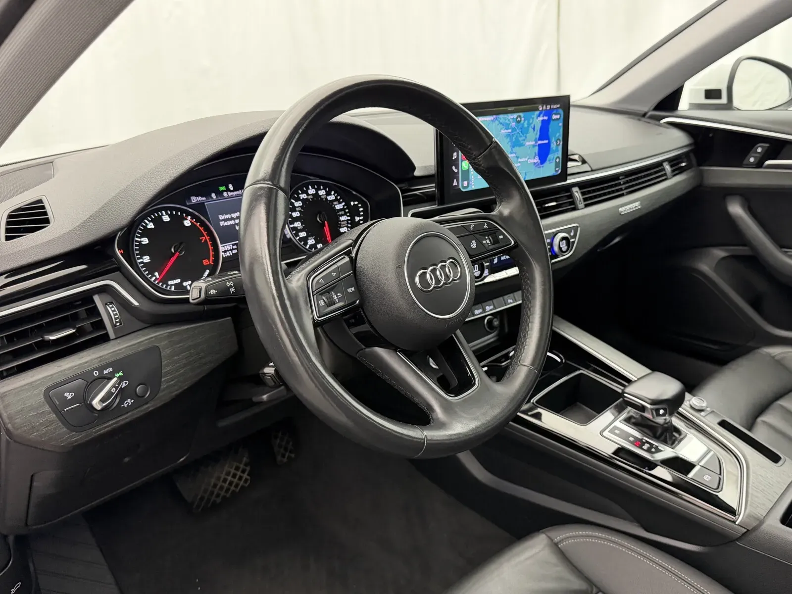 Audi A4 photo 11