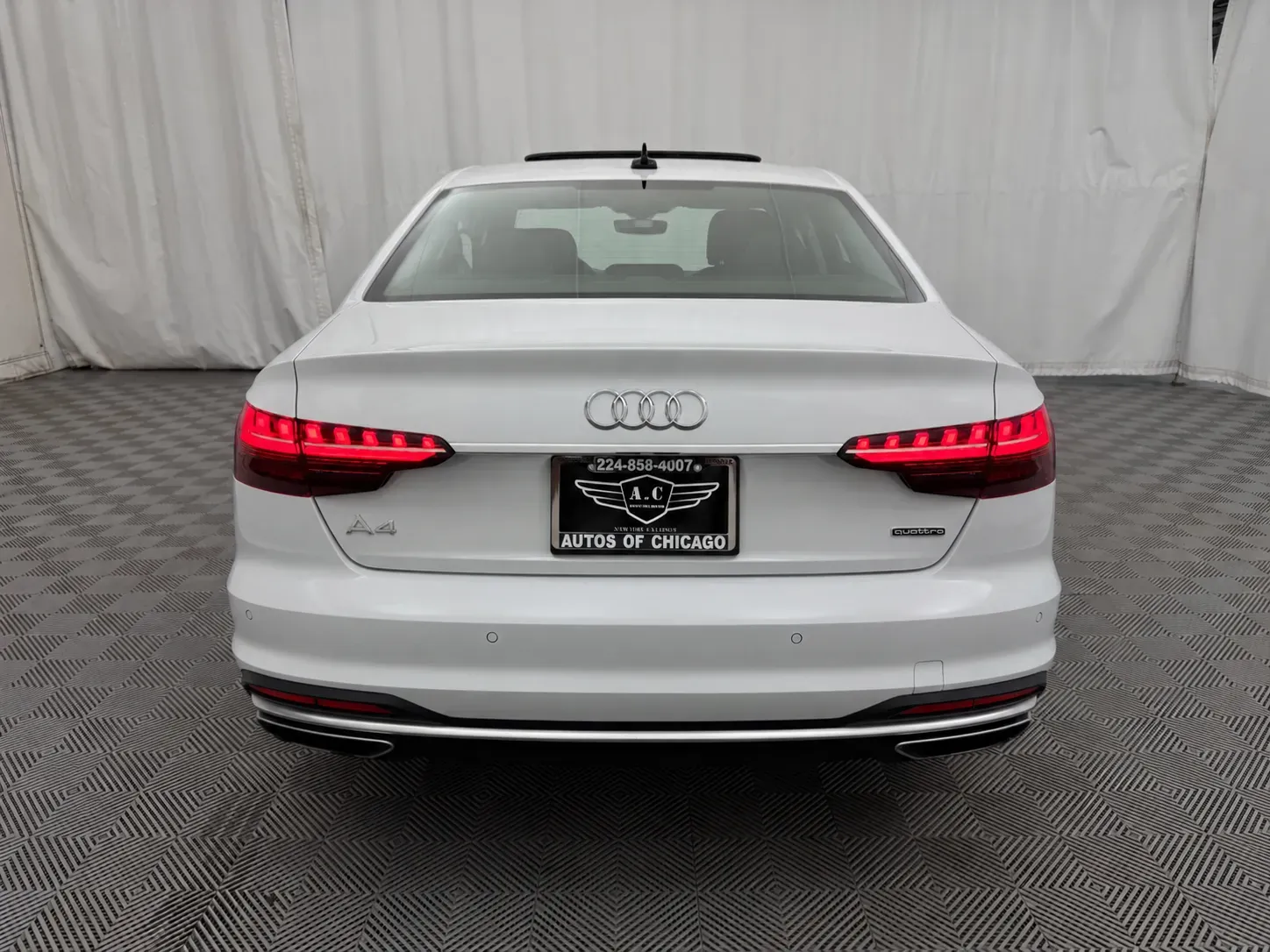 Audi A4 photo 6