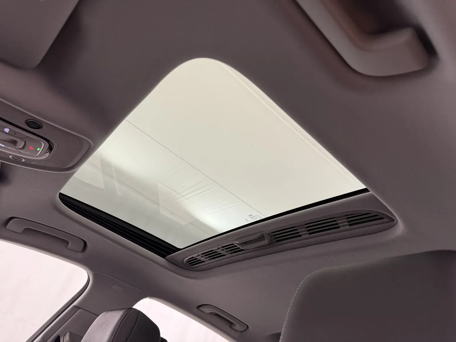 Audi A4 photo 10
