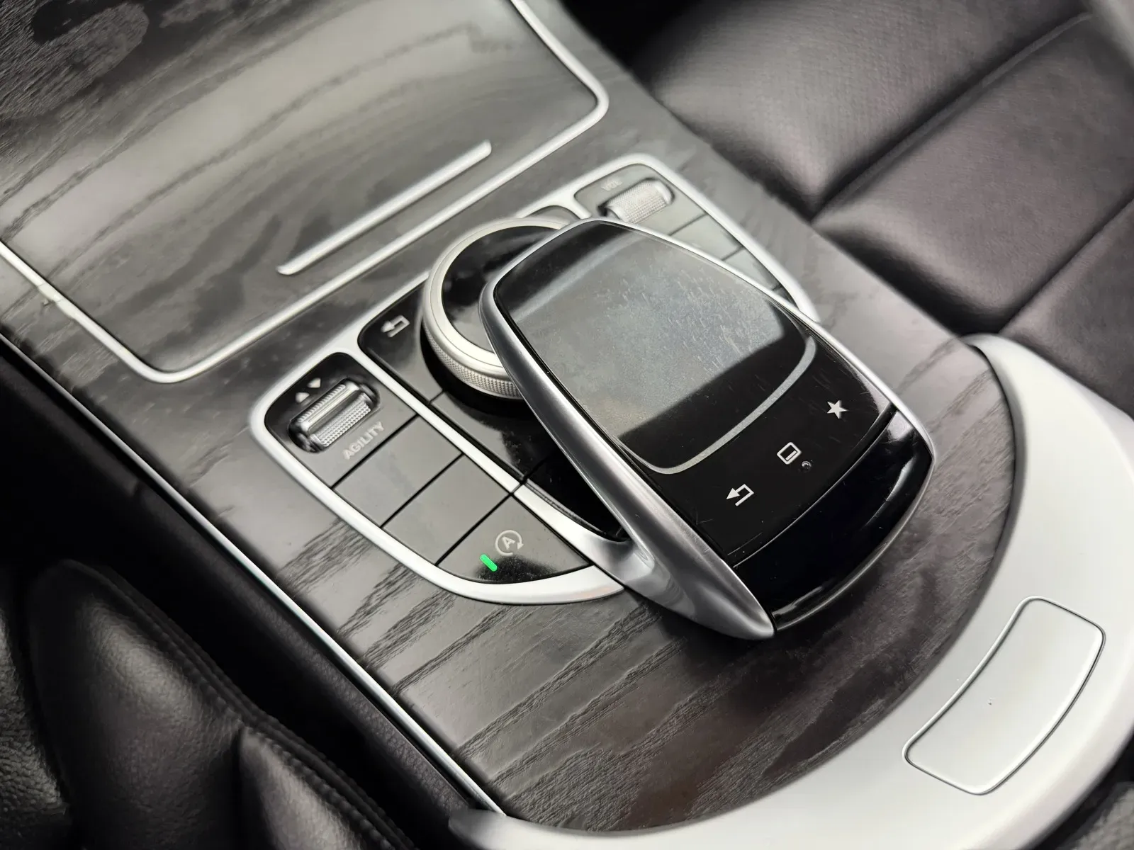 Mercedes-Benz C-Class photo 27