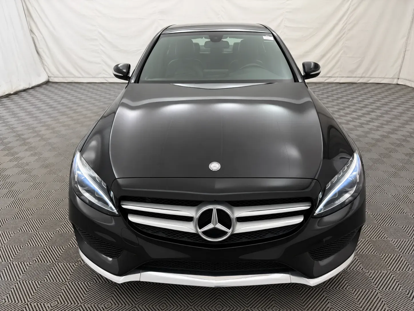 Mercedes-Benz C-Class photo 3