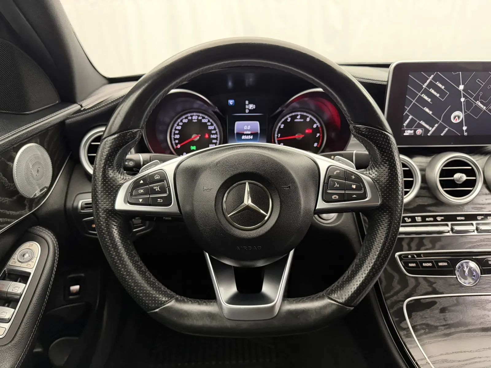 Mercedes-Benz C-Class photo 11