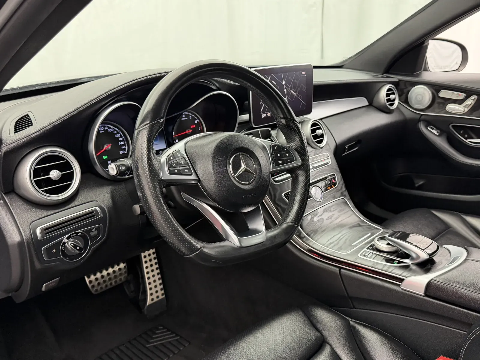 Mercedes-Benz C-Class photo 10
