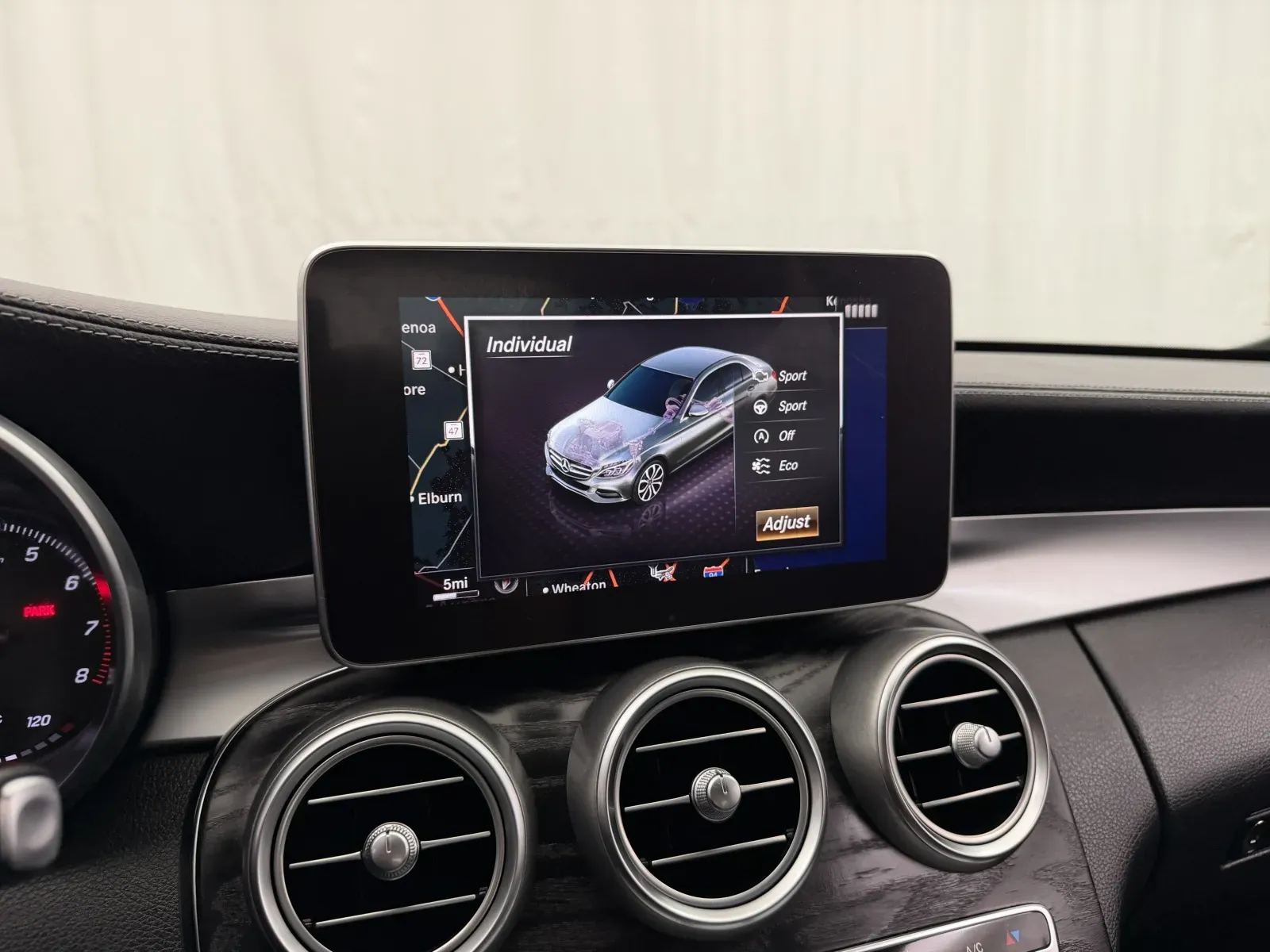 Mercedes-Benz C-Class photo 19