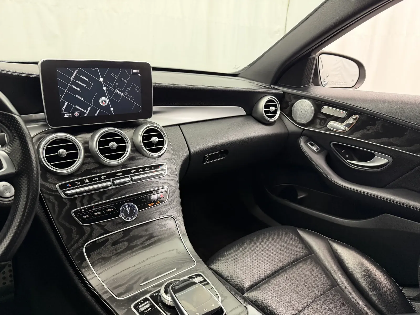 Mercedes-Benz C-Class photo 18