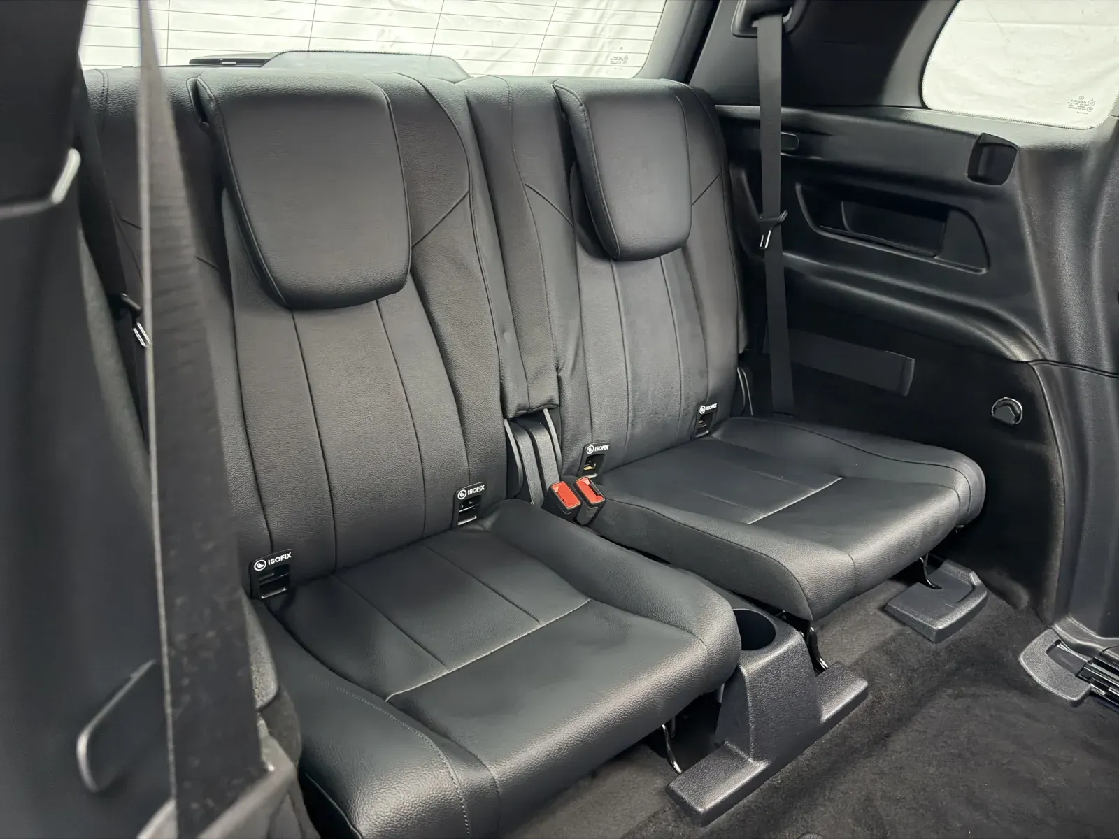 Mercedes-Benz GLB photo 38