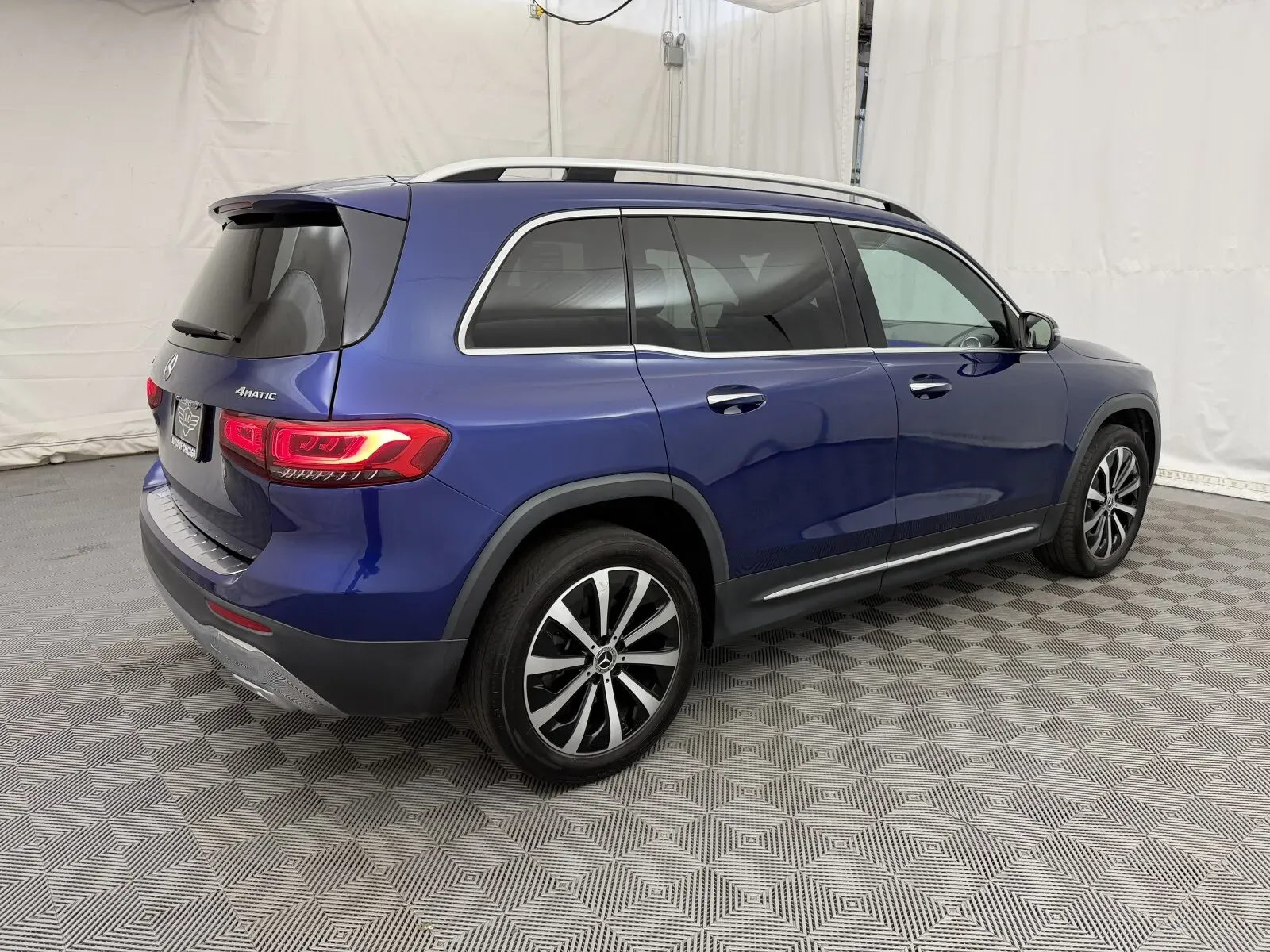 Mercedes-Benz GLB photo 5
