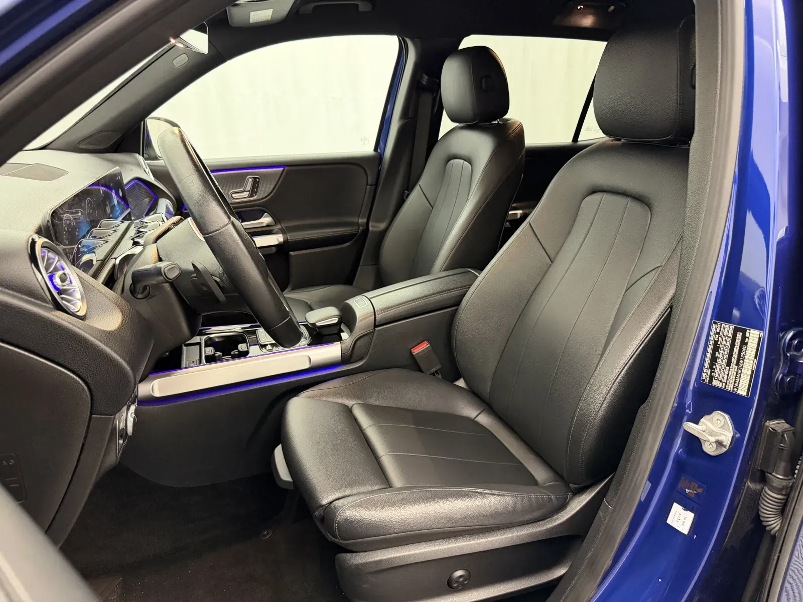 Mercedes-Benz GLB photo 9