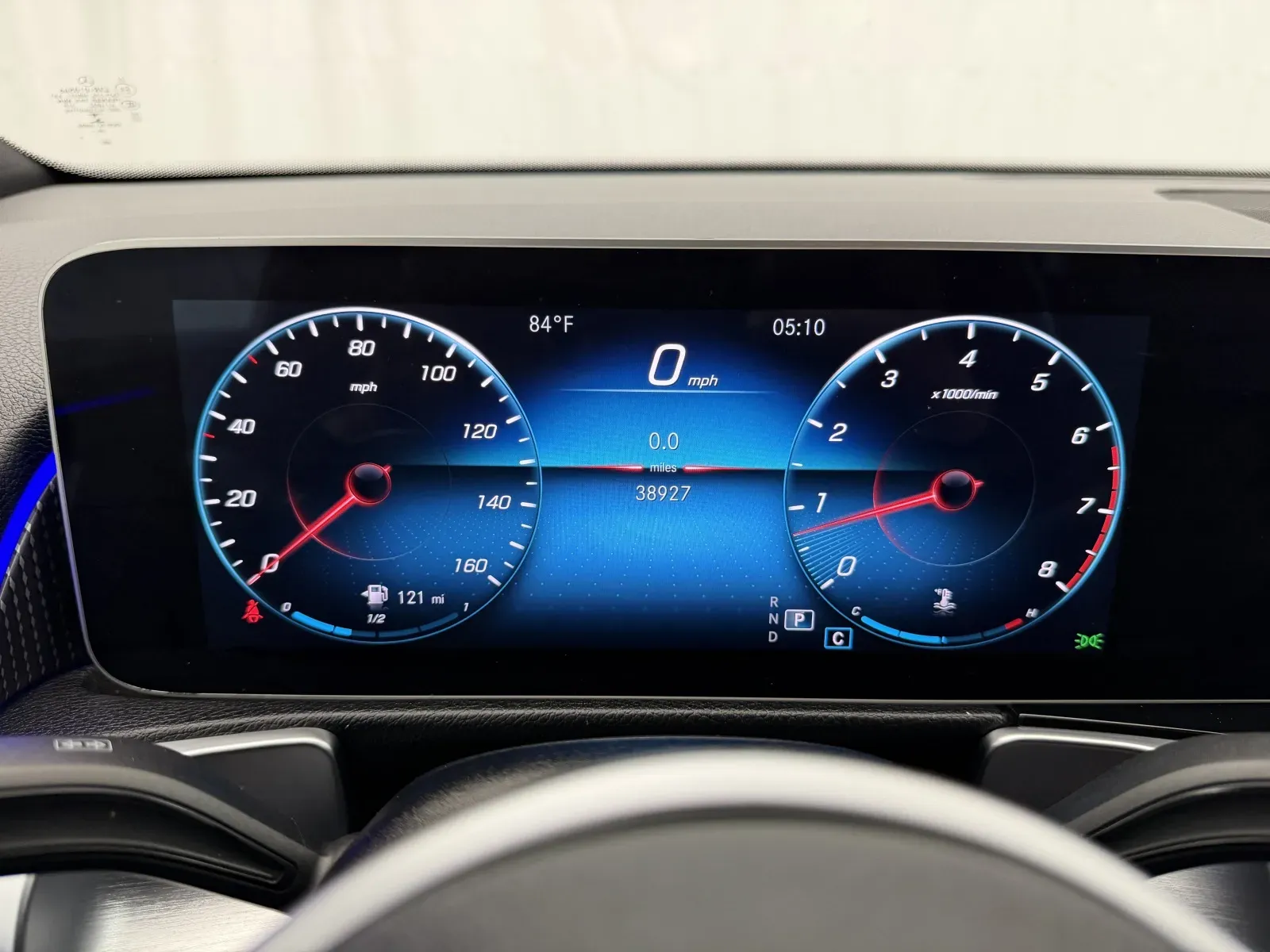 Mercedes-Benz GLB photo 12