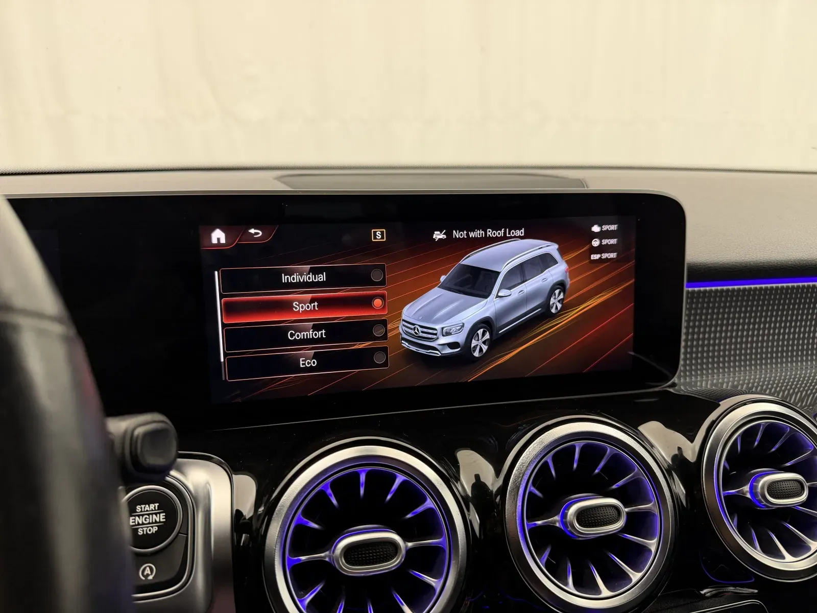 Mercedes-Benz GLB photo 20