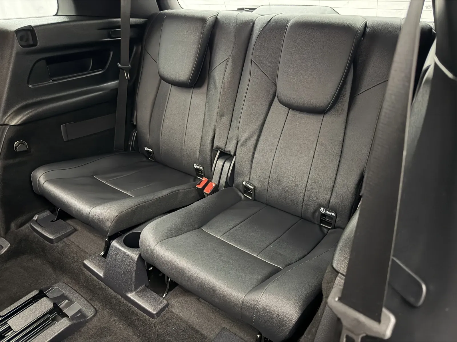 Mercedes-Benz GLB photo 37