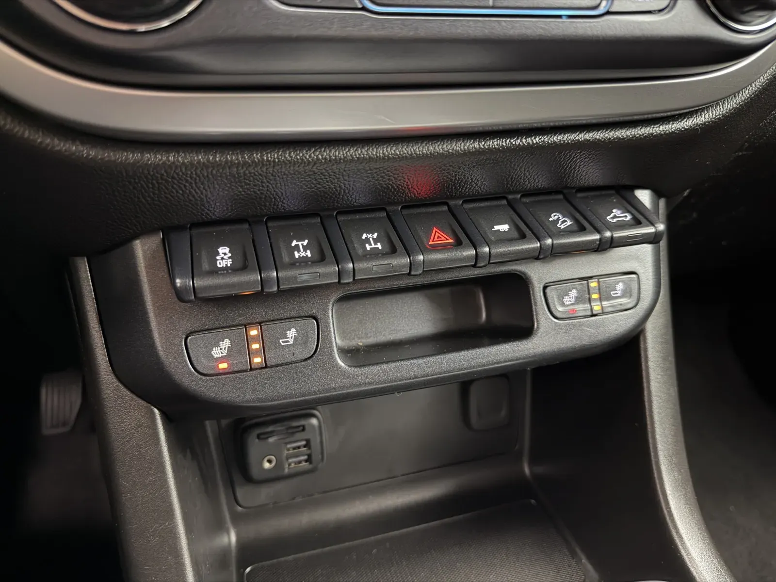 Chevrolet Colorado photo 23