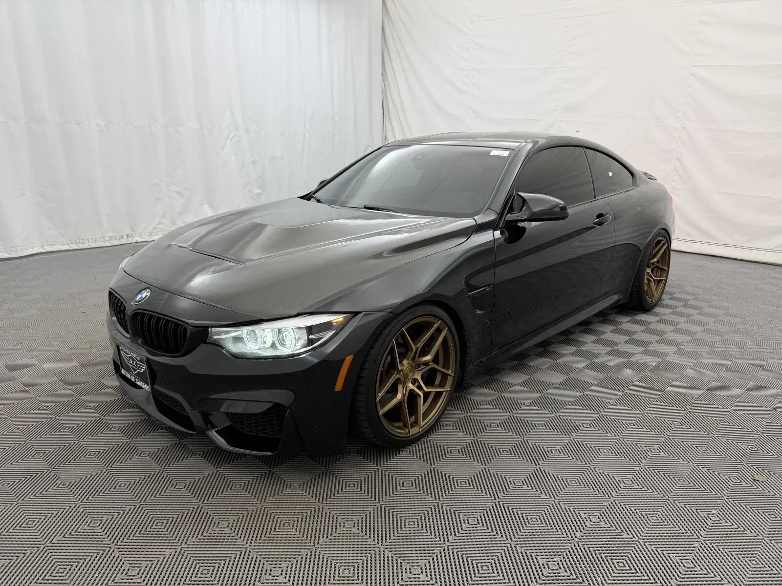 BMW M4 photo 2