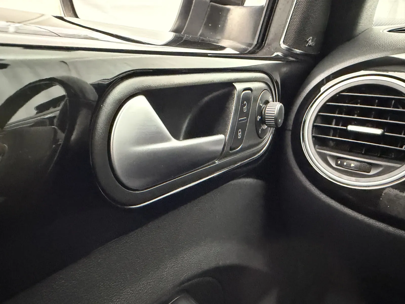 Volkswagen Beetle photo 7