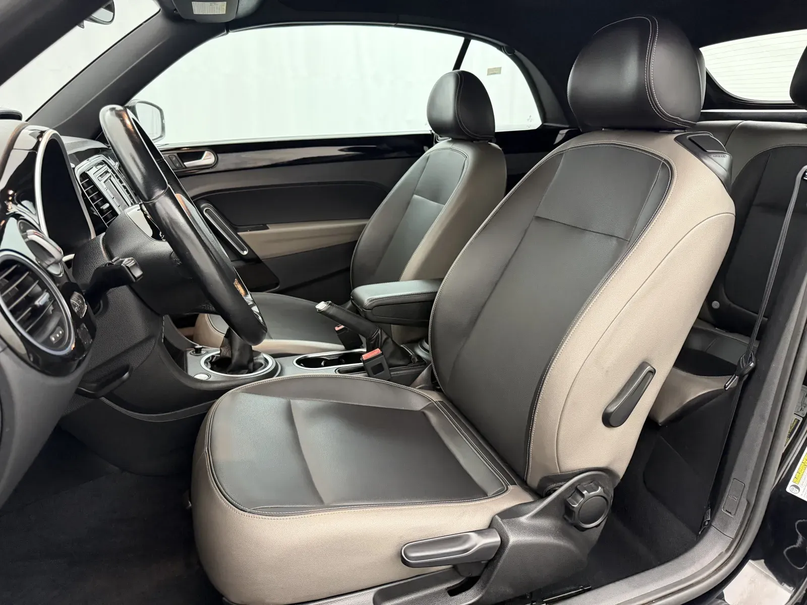 Volkswagen Beetle photo 5