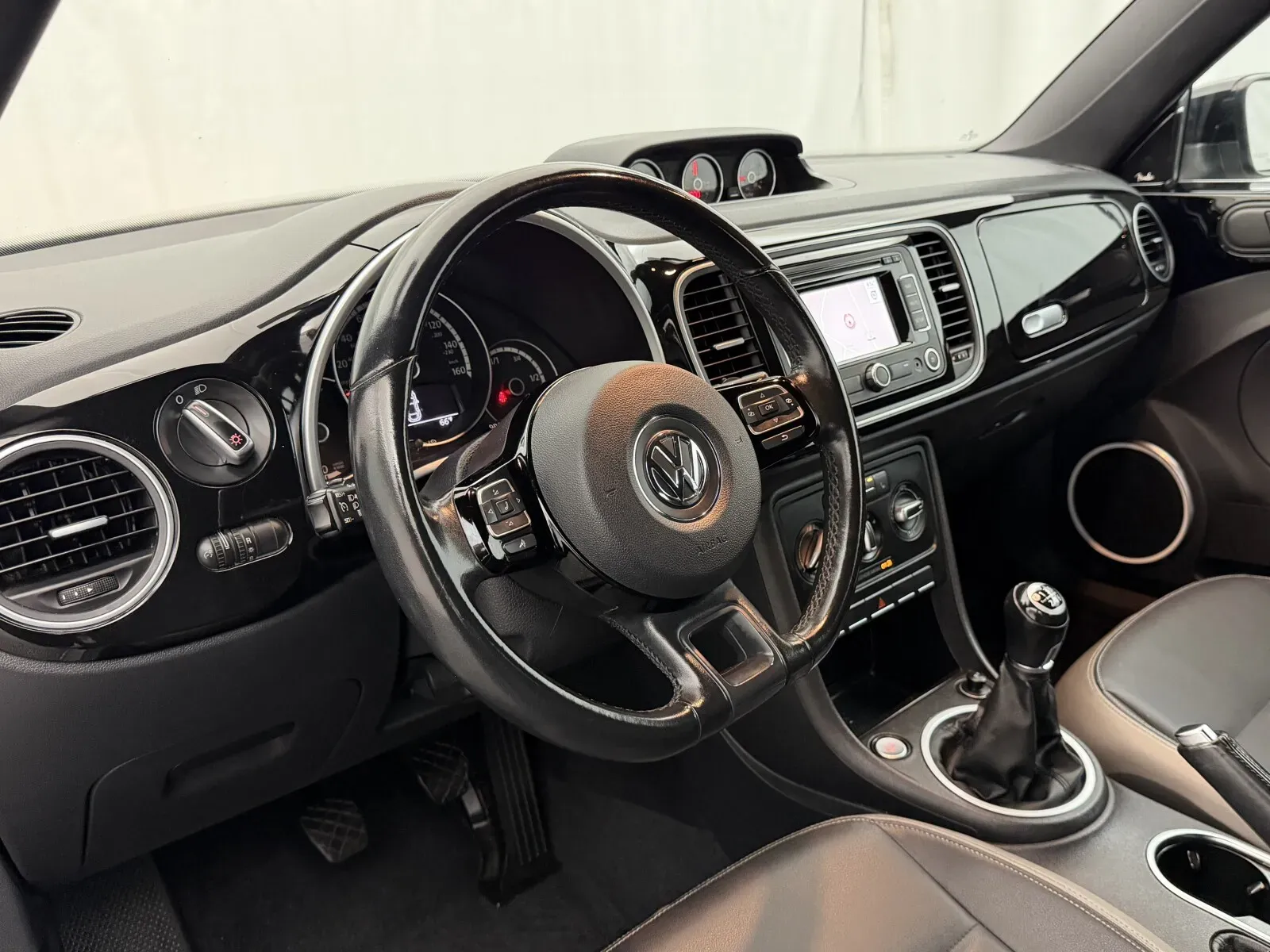 Volkswagen Beetle photo 6